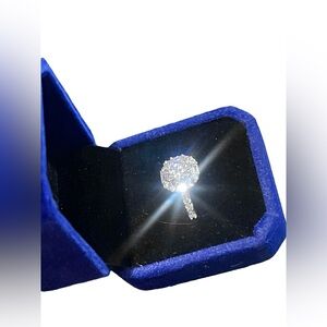 2 carat Moissanite Ring, set in 925 Sterling Silver- Size: 6.25 with Card Cert